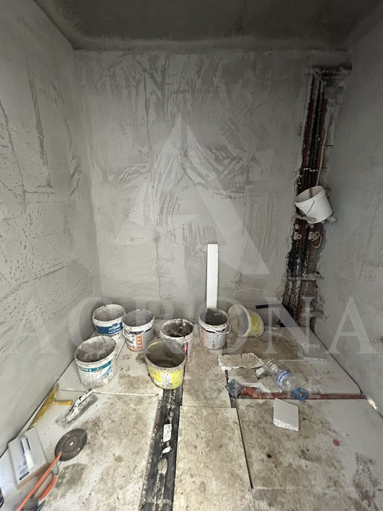 Къща в Остромила - 0