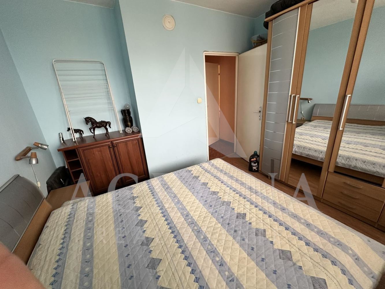 Тристаен в Кючук Париж-0 Тристаен в Кючук Париж - 0