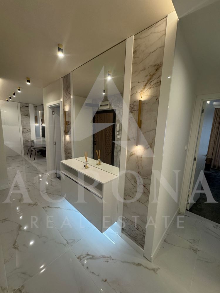 Тристаен Обзаведен Кв. Остромила-0 Тристаен Обзаведен Кв. Остромила - 0