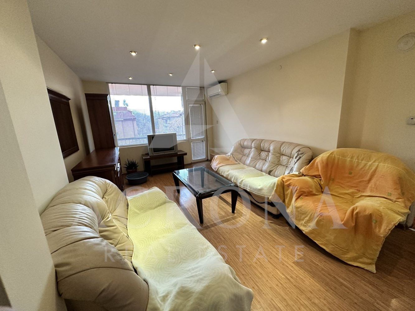 Тристаен в Кючук Париж-0 Тристаен в Кючук Париж - 0