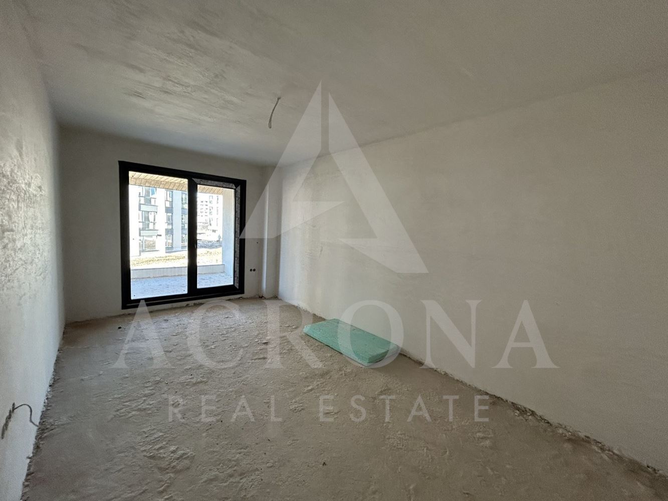 Къща в Остромила - 0