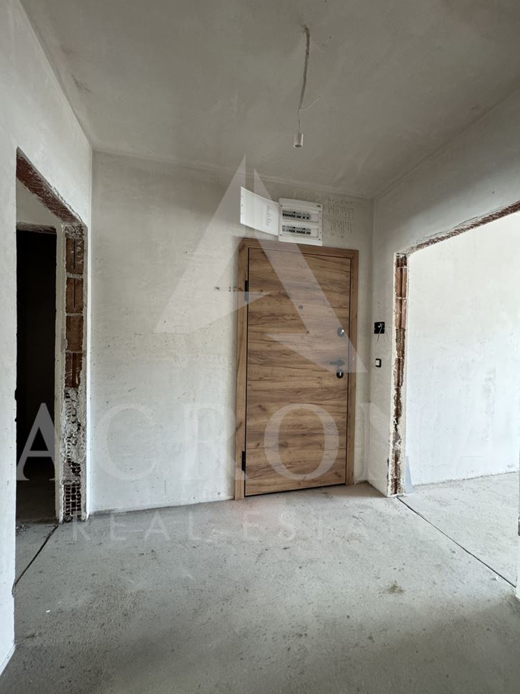 Тристаен апартамент пред Акт 15 кв. Христо Смирненски-0 Тристаен апартамент пред Акт 15 кв. Христо Смирненски - 0