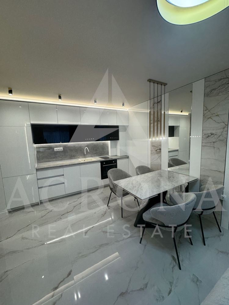 Тристаен Обзаведен Кв. Остромила-0 Тристаен Обзаведен Кв. Остромила - 0