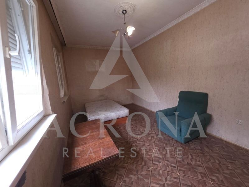 Тристаен в Кючук Париж - 0