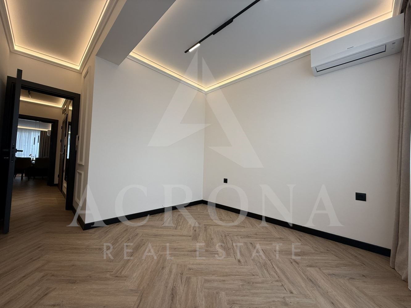 Луксозен тристаен в Кючук Париж-0 Луксозен тристаен в Кючук Париж - 0