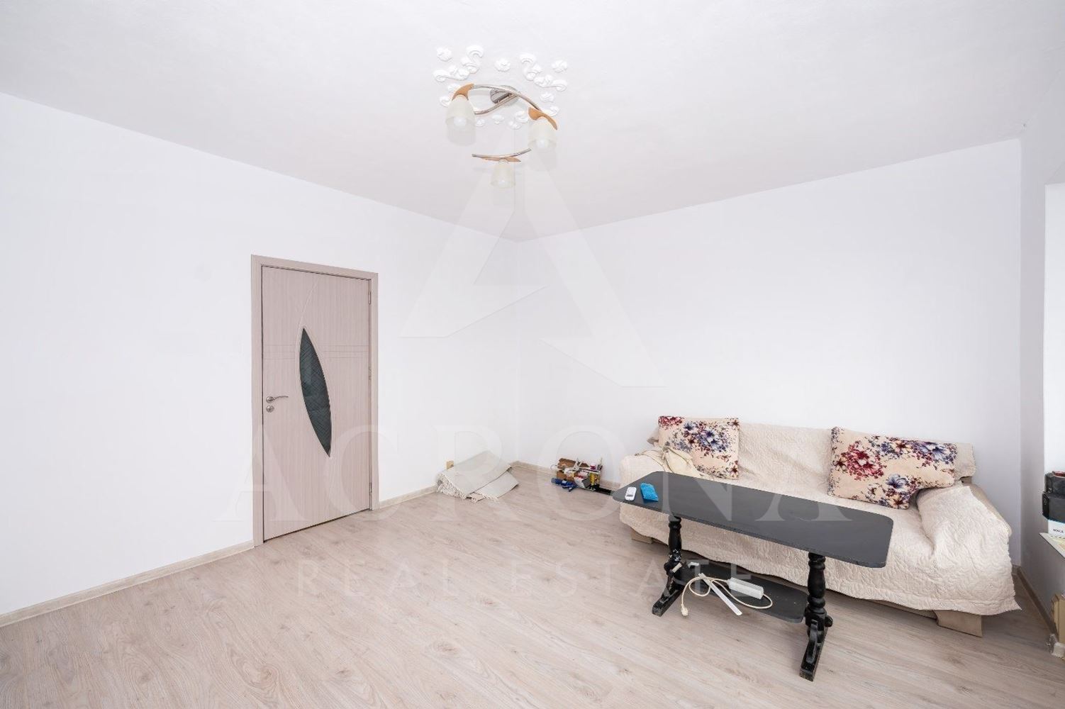 Двустаен в Кючук Париж-0 Двустаен в Кючук Париж - 0