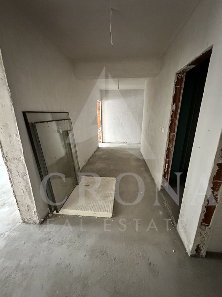 3 стаен апартамент на партерно ниво! С двор! Пред акт 16! - 0