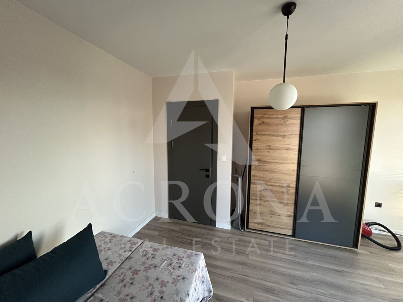 3-стаен апартамент ПОД НАЕМ в Кючук Париж-0 3-стаен апартамент ПОД НАЕМ в Кючук Париж - 0