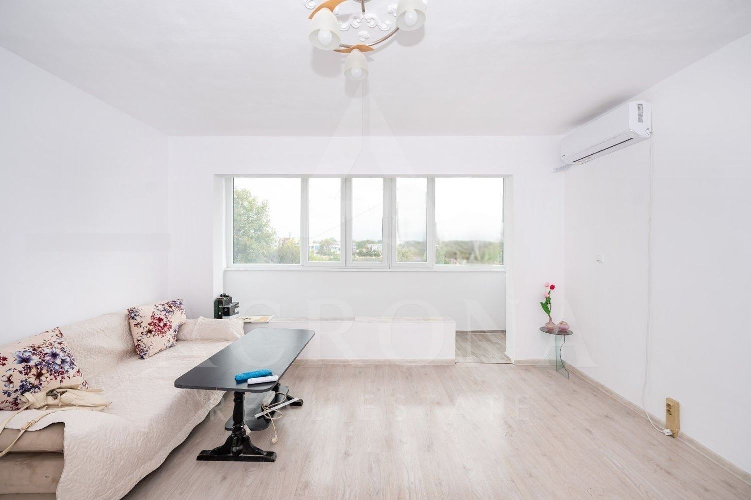 Двустаен в Кючук Париж-0 Двустаен в Кючук Париж - 0