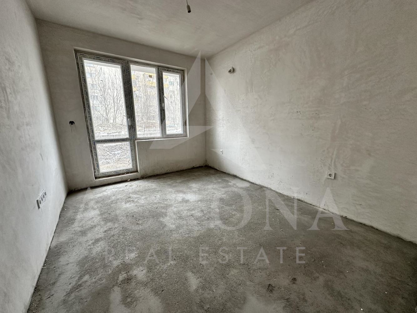 3 стаен апартамент на партерно ниво! С двор! Пред акт 16! - 0