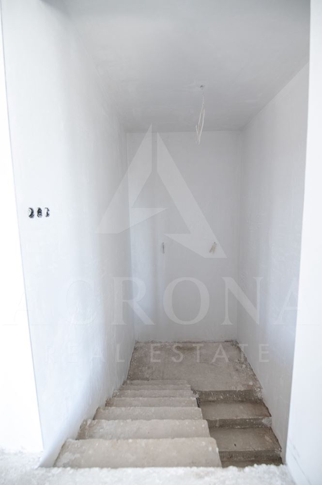 Еднофамилна самостоятелна къща с. Маноле - 0