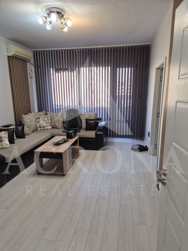 Тристаен в Кючук Париж - 0