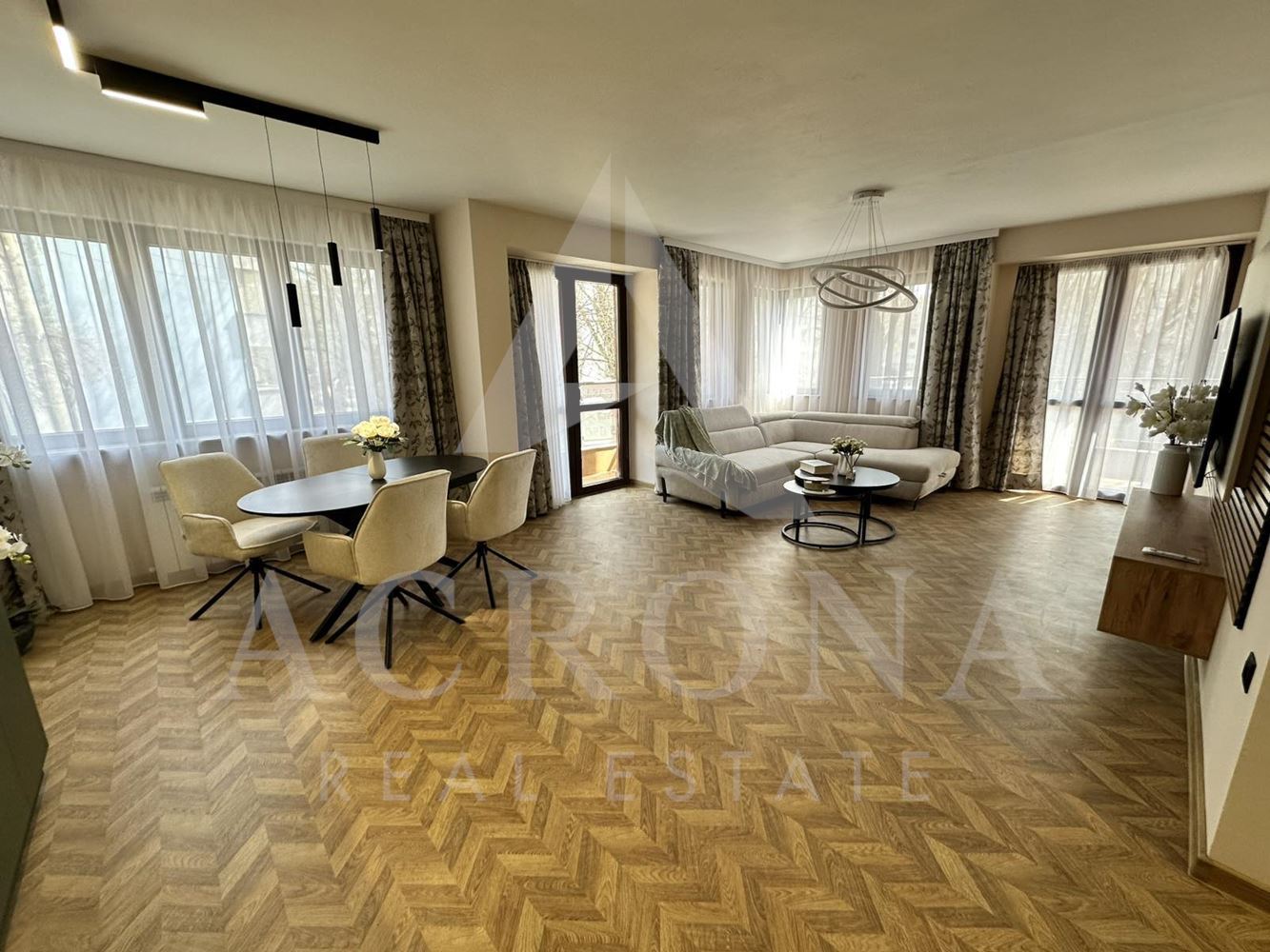 Луксозен тристаен в района на 2 ДКЦ - 0