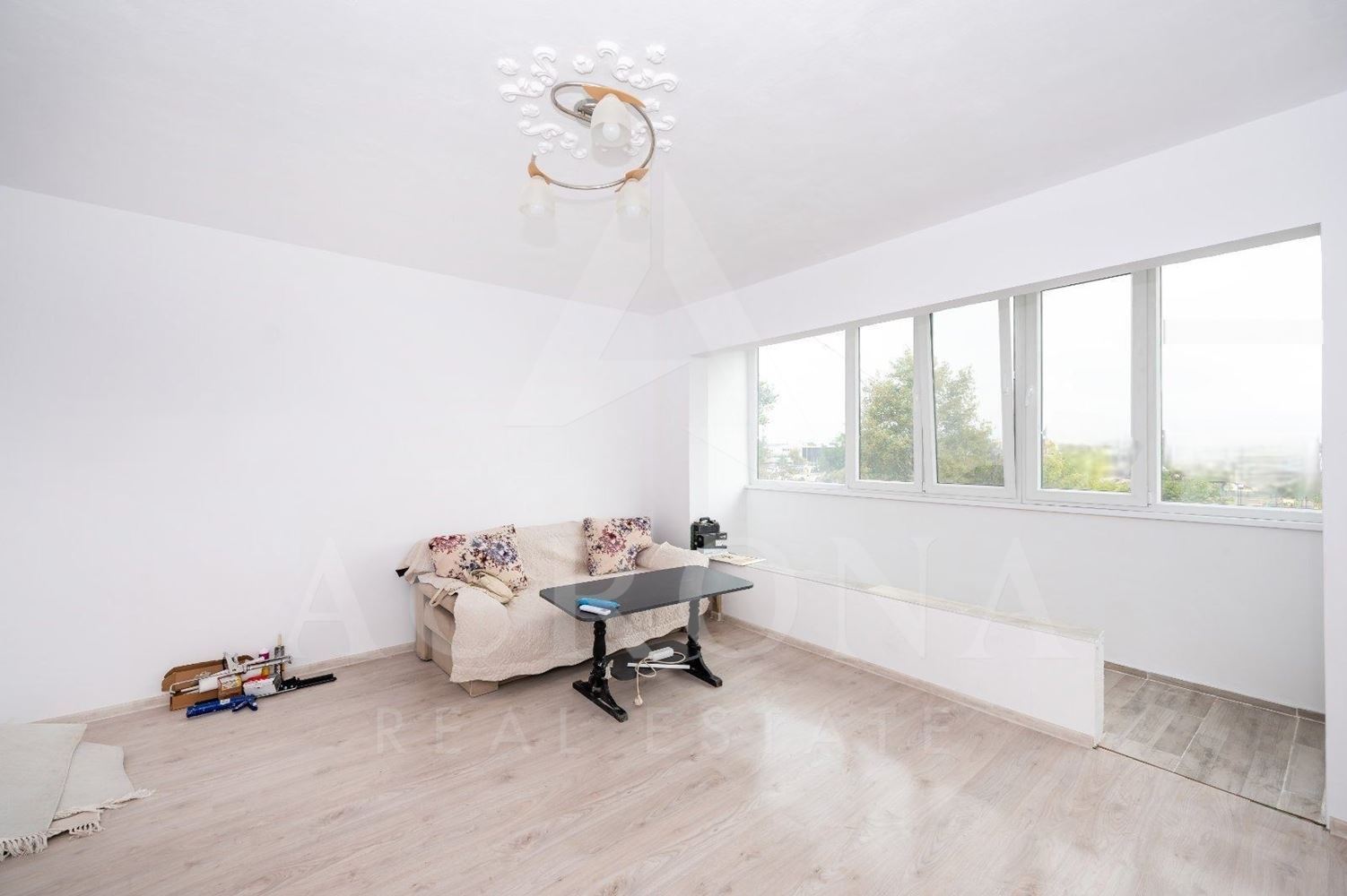 Двустаен в Кючук Париж-0 Двустаен в Кючук Париж - 0