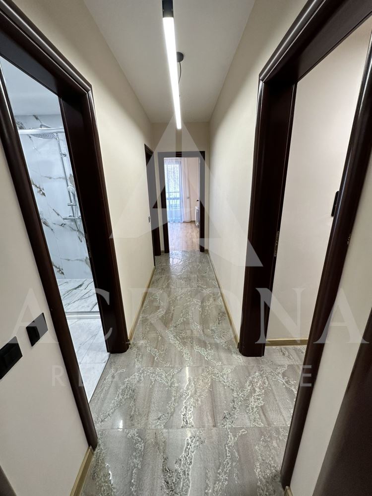 Луксозен тристаен в района на 2 ДКЦ - 0