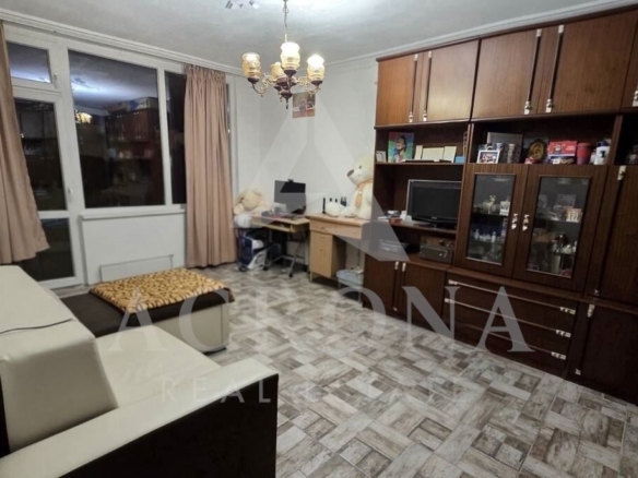 Тристаен в Кючук Париж - 0