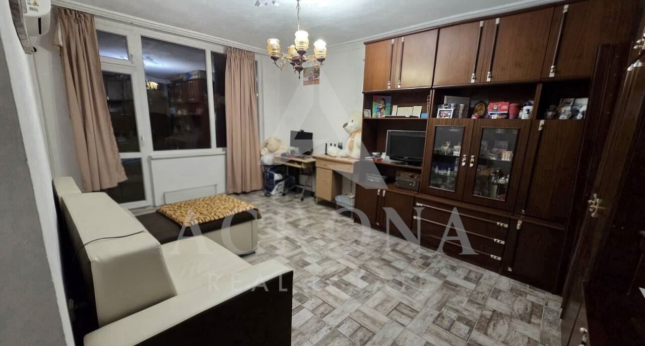 Тристаен в Кючук Париж - 0