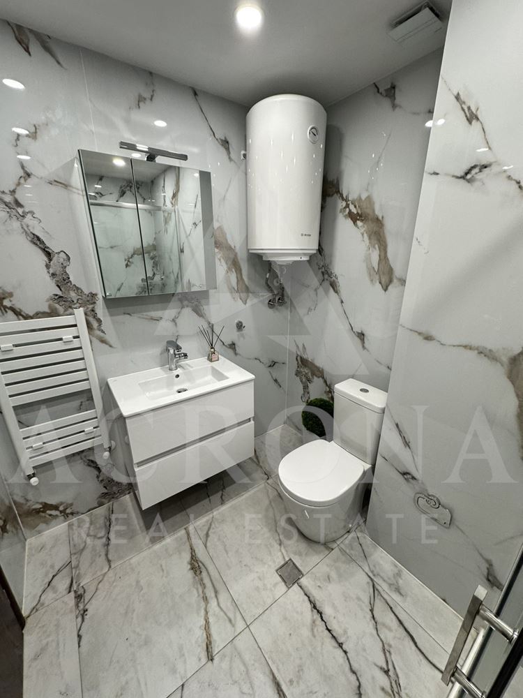 Луксозен тристаен в района на 2 ДКЦ - 0