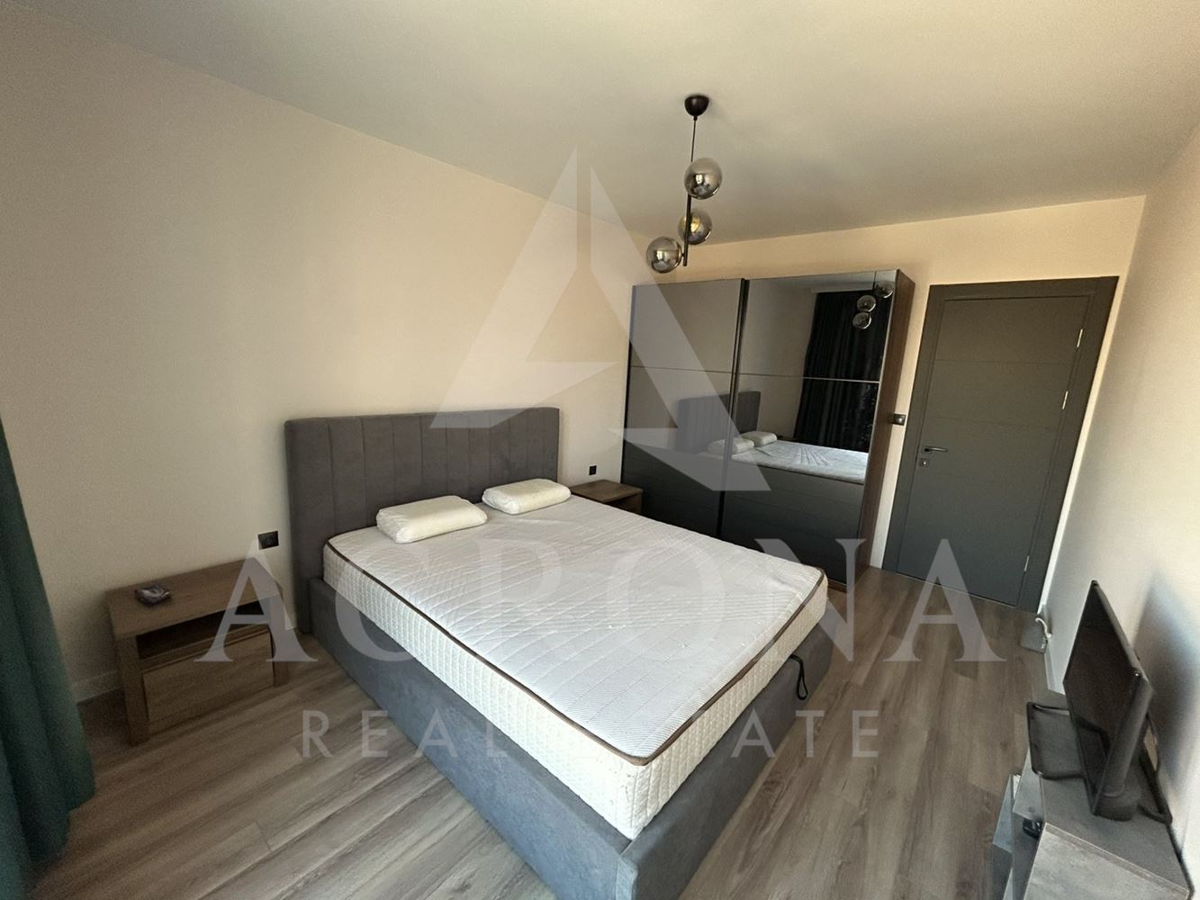 3-стаен апартамент ПОД НАЕМ в Кючук Париж-0 3-стаен апартамент ПОД НАЕМ в Кючук Париж - 0