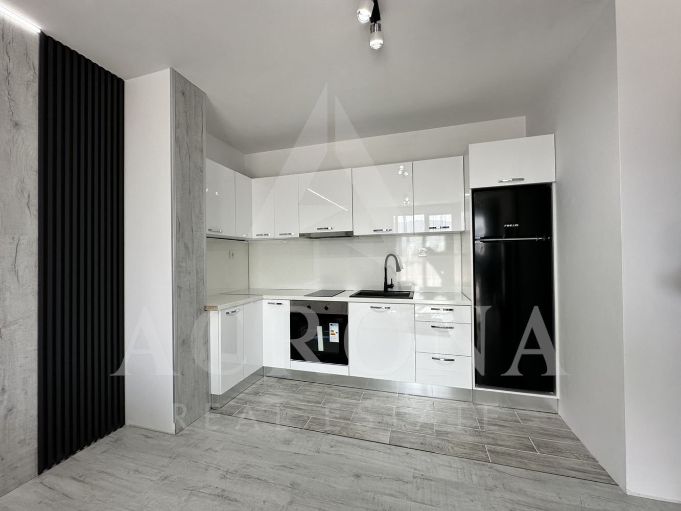 Обзаведен двустаен с АКТ 16 в Коматево-0 Обзаведен двустаен с АКТ 16 в Коматево - 0