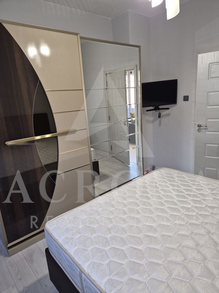 Тристаен в Кючук Париж - 0