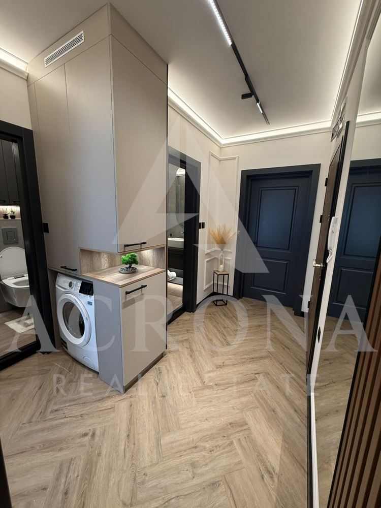 Луксозен тристаен в Кючук Париж-0 Луксозен тристаен в Кючук Париж - 0