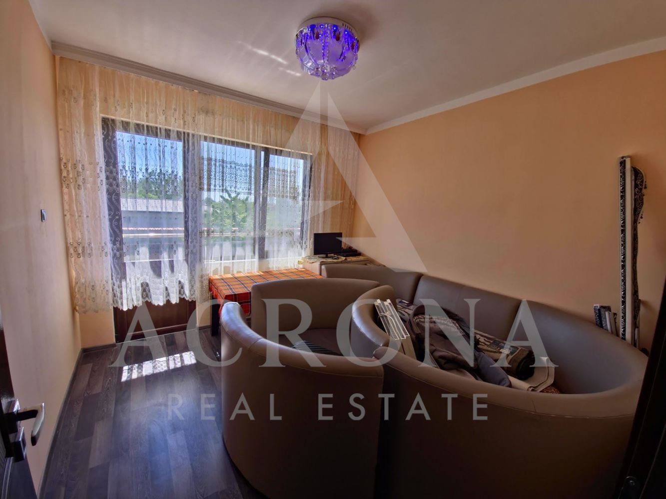 Самостоятелна масивна къща с търговско помещение! Разработен бизнес-хранителен магазин!-0 Самостоятелна масивна къща с търговско помещение! Разработен бизнес-хранителен магазин! - 0