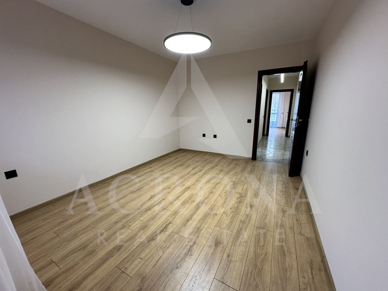 Луксозен тристаен в района на 2 ДКЦ - 0