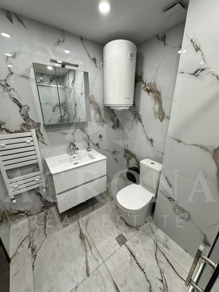 Луксозен тристаен в района на 2 ДКЦ - 0