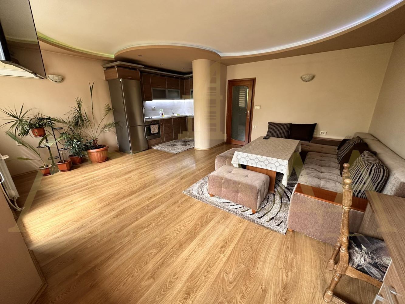 3 стаен! Напълно обзаведен и оборудван! В близост до кафе-бар Extreme!-0 3 стаен! Напълно обзаведен и оборудван! В близост до кафе-бар Extreme! - 0