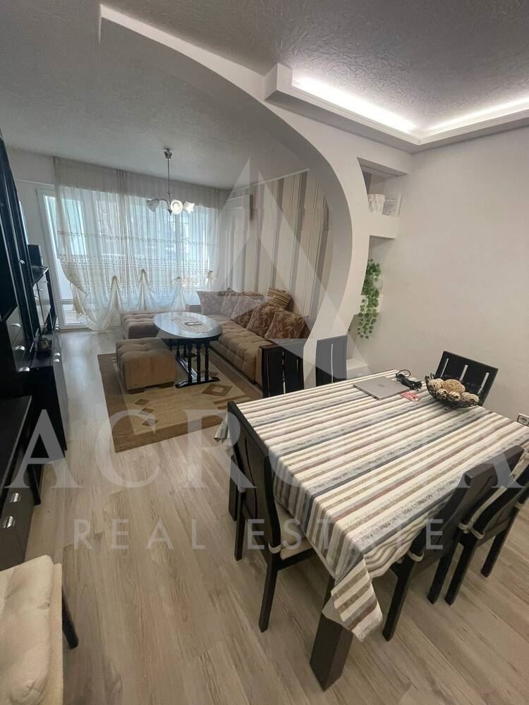 Тристаен с 4 отделни стаи кв. Кючук Париж-0 Тристаен с 4 отделни стаи кв. Кючук Париж - 0