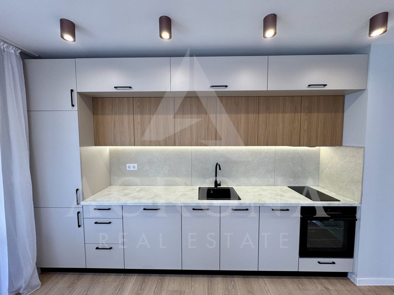 Стилен двустаен на Остромила-0 Стилен двустаен на Остромила - 0