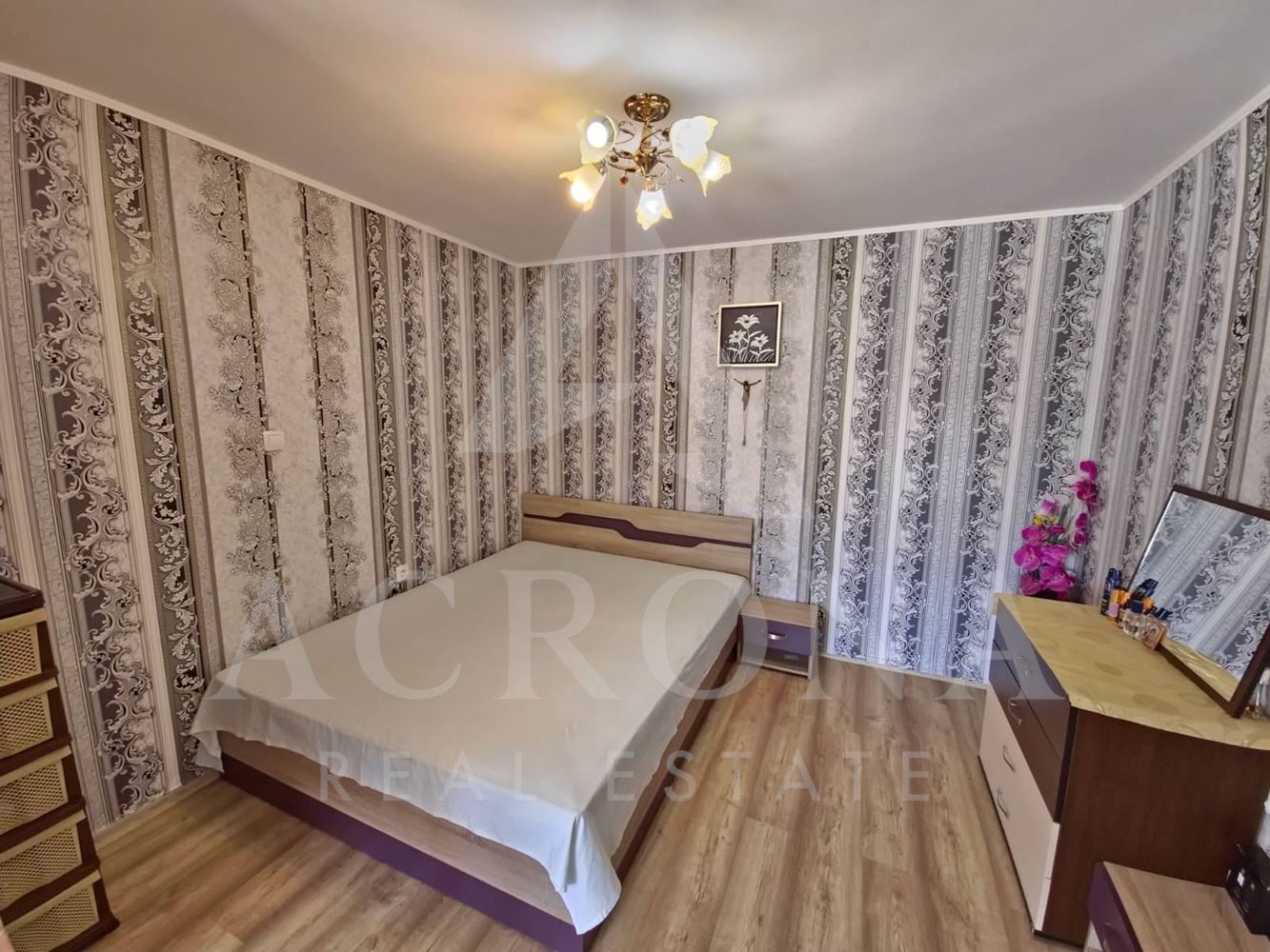 Самостоятелна масивна къща с търговско помещение! Разработен бизнес-хранителен магазин!-0 Самостоятелна масивна къща с търговско помещение! Разработен бизнес-хранителен магазин! - 0