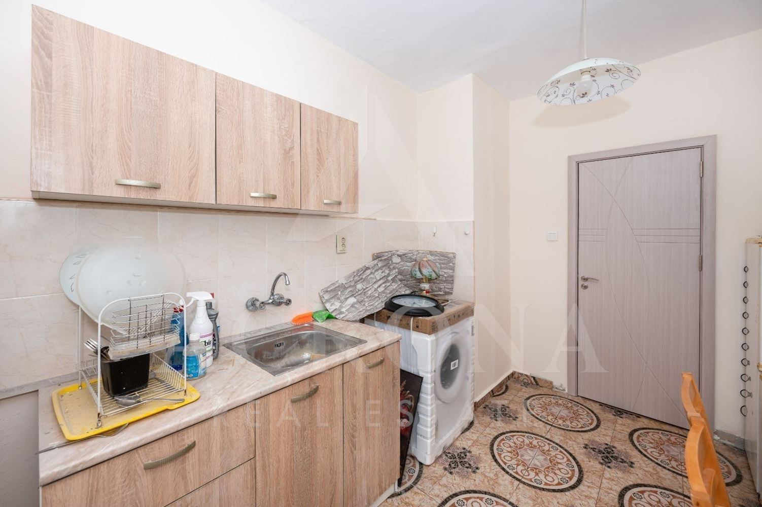 Двустаен в Кючук Париж-0 Двустаен в Кючук Париж - 0