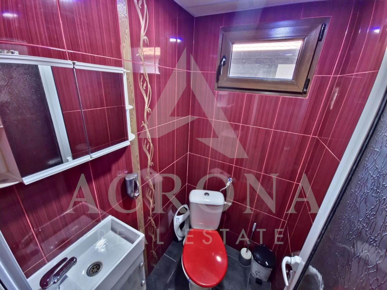 Самостоятелна масивна къща с търговско помещение! Разработен бизнес-хранителен магазин!-0 Самостоятелна масивна къща с търговско помещение! Разработен бизнес-хранителен магазин! - 0