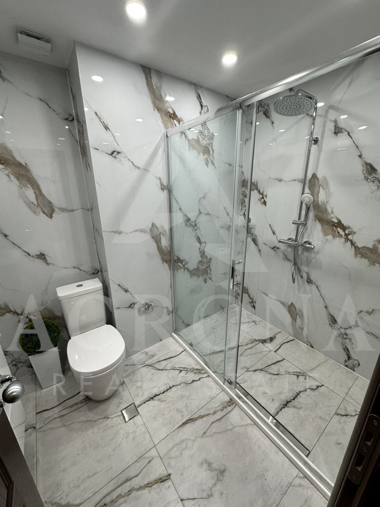 Луксозен тристаен в района на 2 ДКЦ - 0