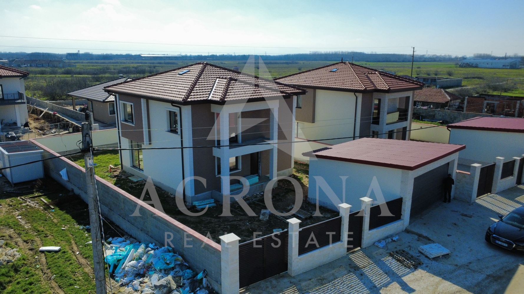 Еднофамилна самостоятелна къща с. Маноле - 0