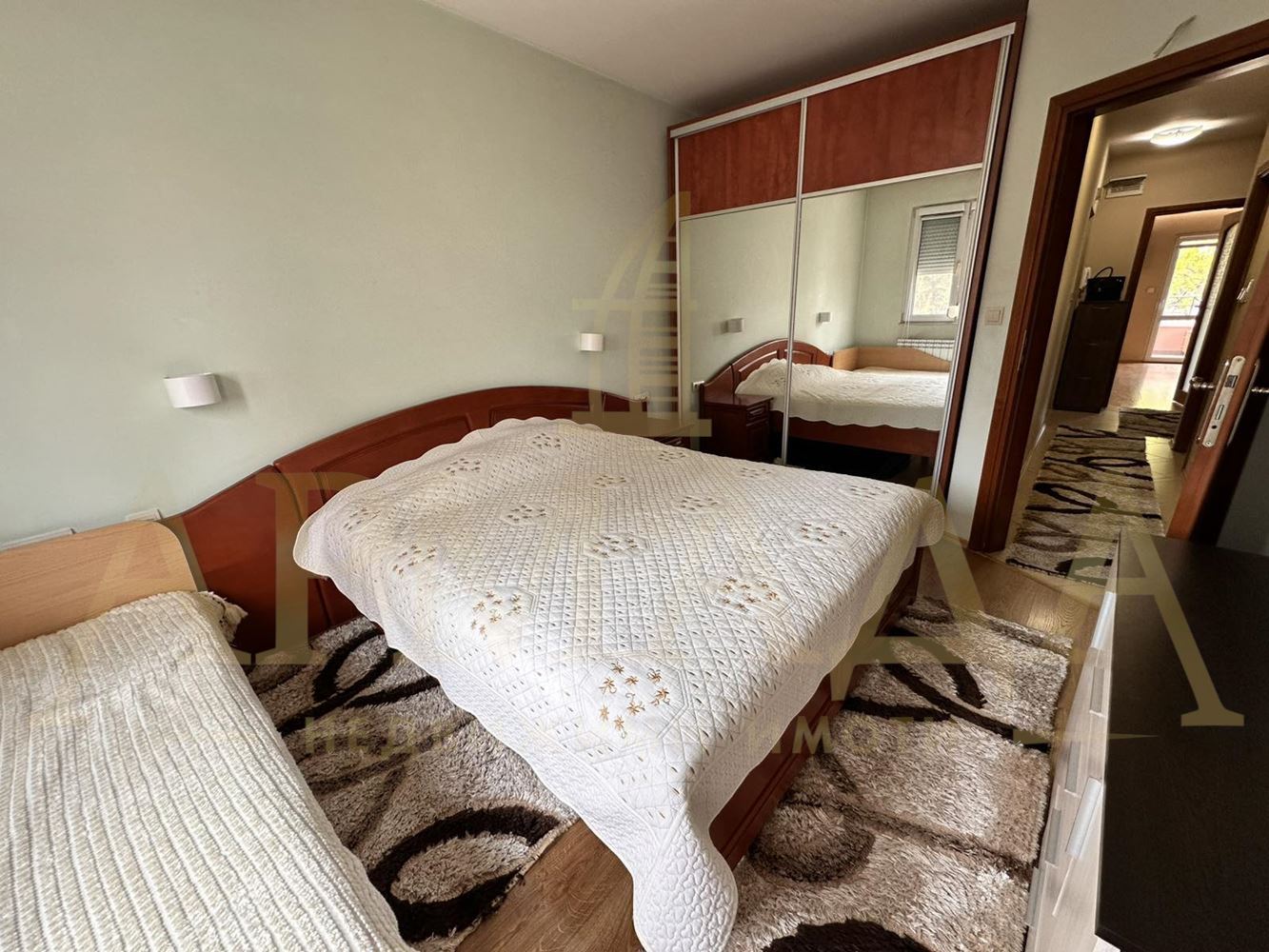 3 стаен! Напълно обзаведен и оборудван! В близост до кафе-бар Extreme!-0 3 стаен! Напълно обзаведен и оборудван! В близост до кафе-бар Extreme! - 0