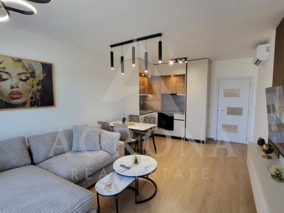 Обзаведен двустаен в Кючук Париж - 0