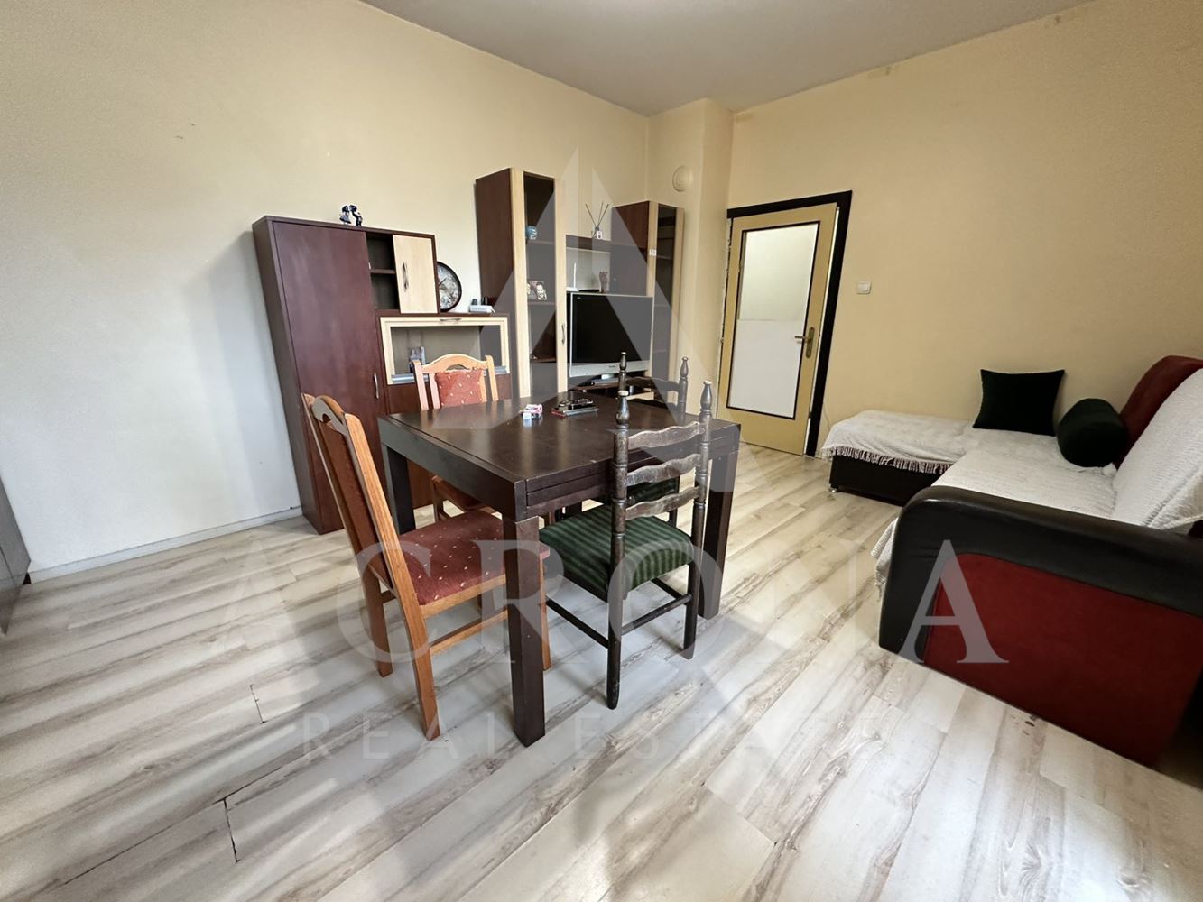 Тристаен в Гагарин - 0