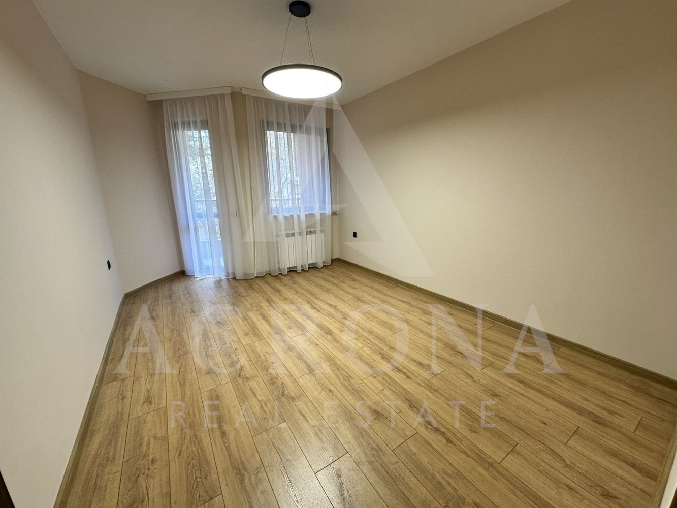 Луксозен тристаен в района на 2 ДКЦ - 0