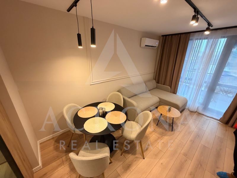 Двустаен обзаведен на Остромила - 0