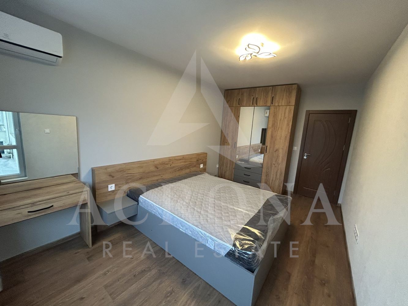 2-стаен обзаведен апартамент в Христо Смирненски - 0