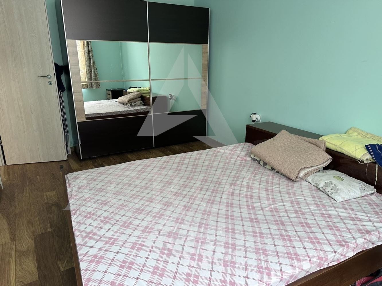 Обзаведен тристаен в Тракия - 0