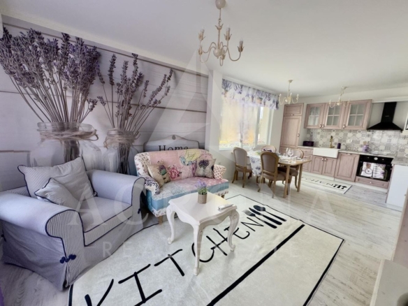 Тристаен обзаведен в Смирненски - 0