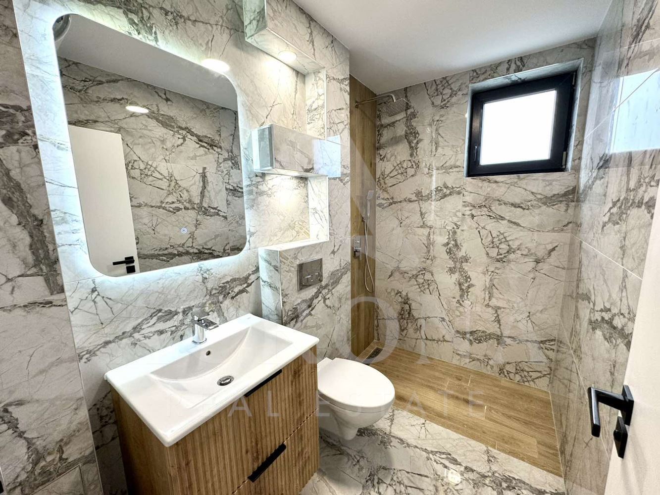 Стилен двустаен с АКТ 16 на Остромила - 0