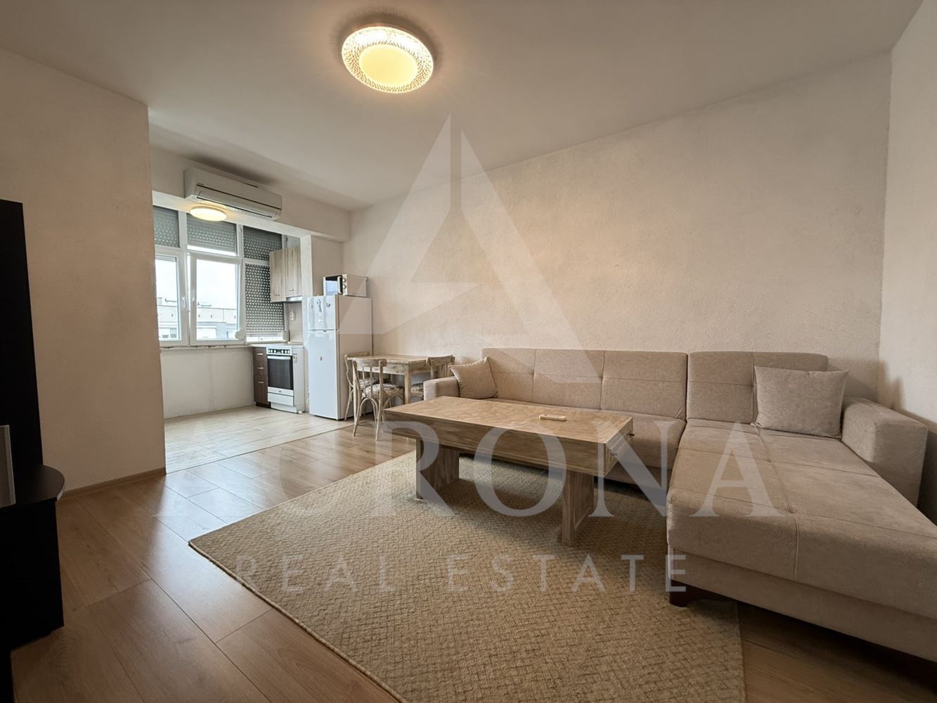 Двустаен апартамент под наем кв. Кючук Париж, до парк Белите брези - 0