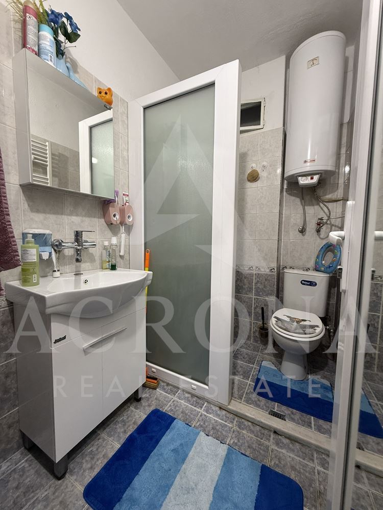 Етаж от къща в гр. Асеновград - 0